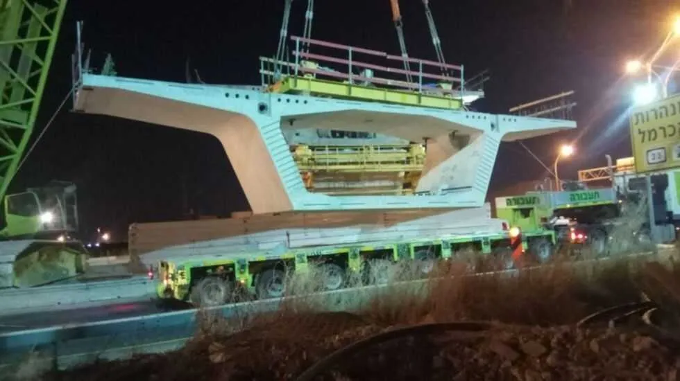 כביש 22. חסימה לרגל עבודות ליליות צילומים: יפה נוף 